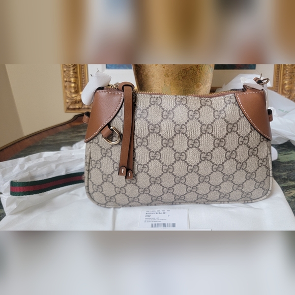 NWT Gucci GG Emblem Monogram Canvas Leather Trim Small Shoulder Bag 2 Straps - Picture 4 of 15
